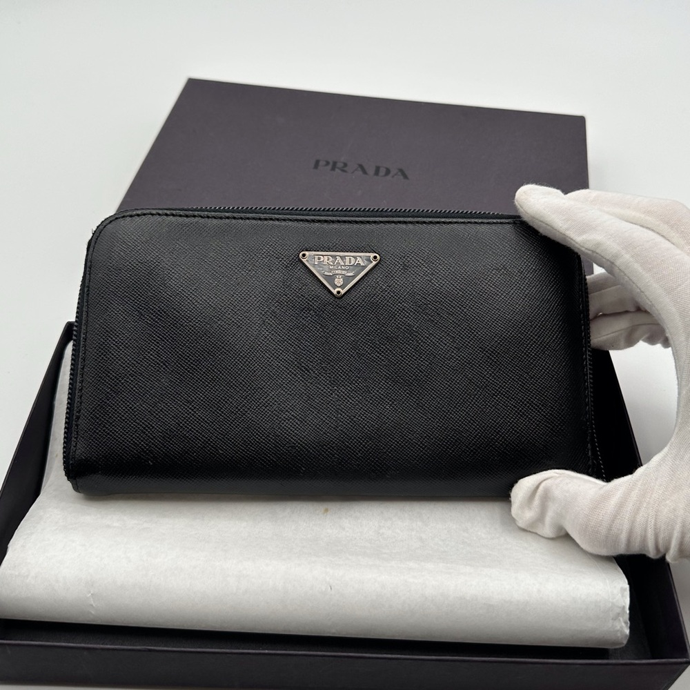 Prada Wallet W Box